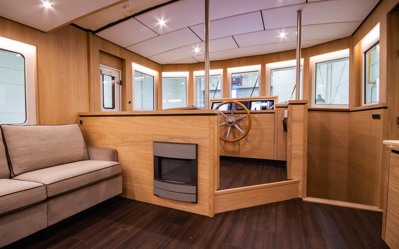 De Alm  Grand Voyager 62