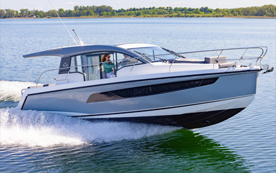Sealine C335