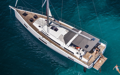 Beneteau Oceanis Yacht 54