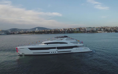 Mengi-Yay Yachts La Vie