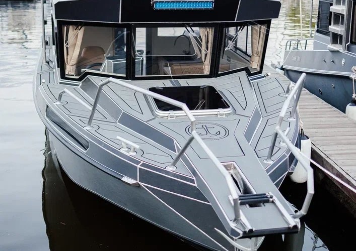 Swift Chaser 800 Admiral