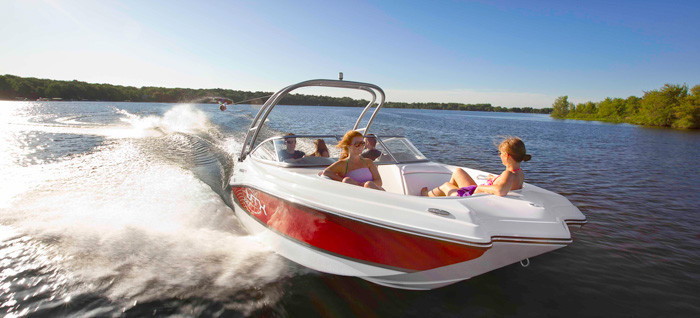 Rinker 220 MTX Captiva