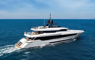 Mangusta Cécile B