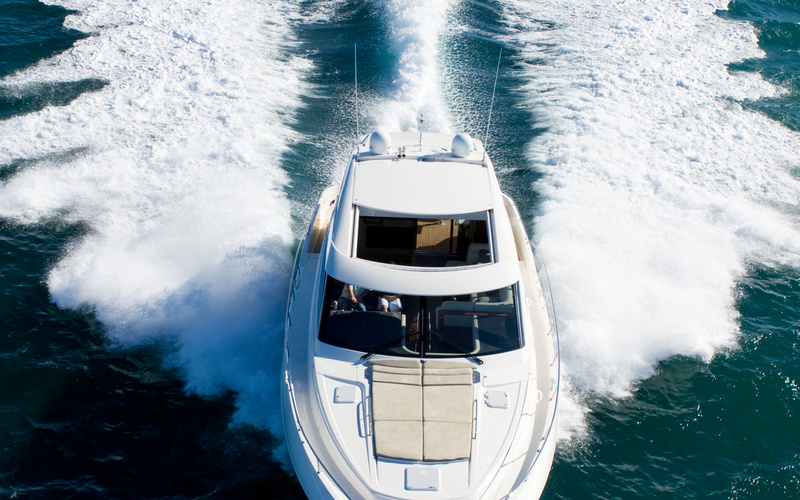 Riviera 5800 Sport Yacht