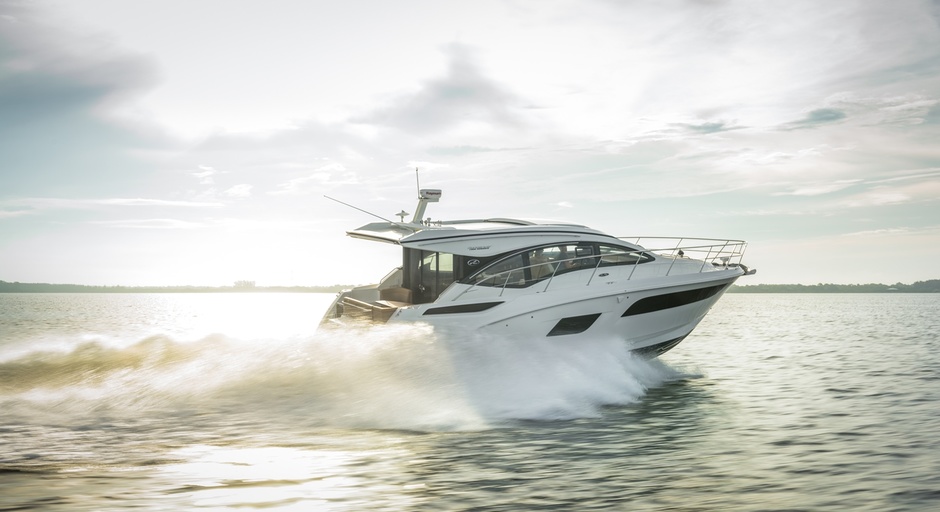 Yachts that will no longer produce Sea Ray: Sundancer 400 