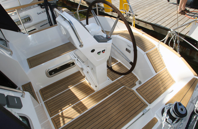 Nauticat  321