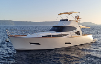 Monachus Issa 45 Fly (2024)