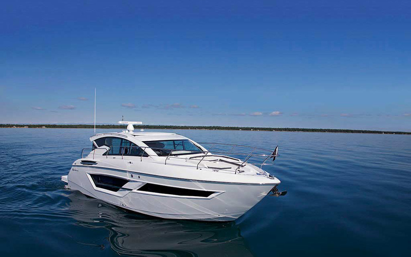 Cruisers Yachts 46 Cantius