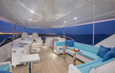 Hatteras Lady Carmen