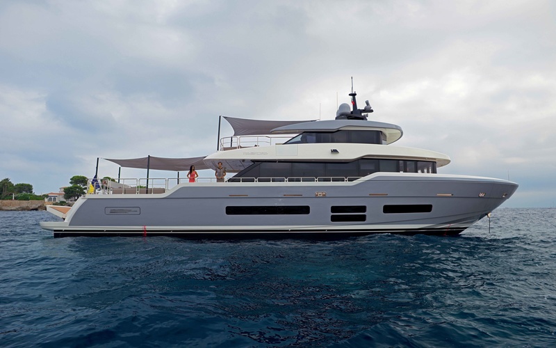Canados  Oceanic 90