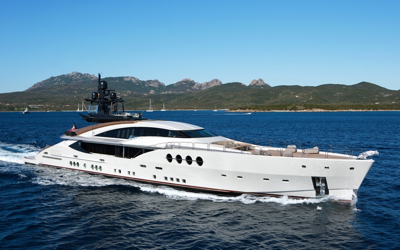 Palmer Johnson 210 SportYacht