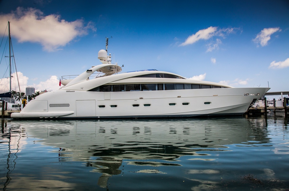 ISA Yachts Happy Hour
