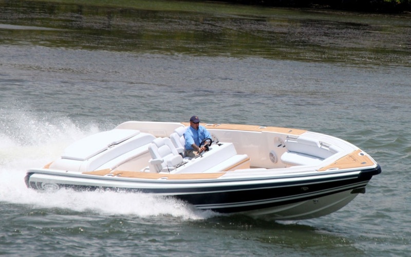 Novurania Chase 38