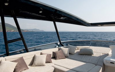 Monte Carlo Yachts 76