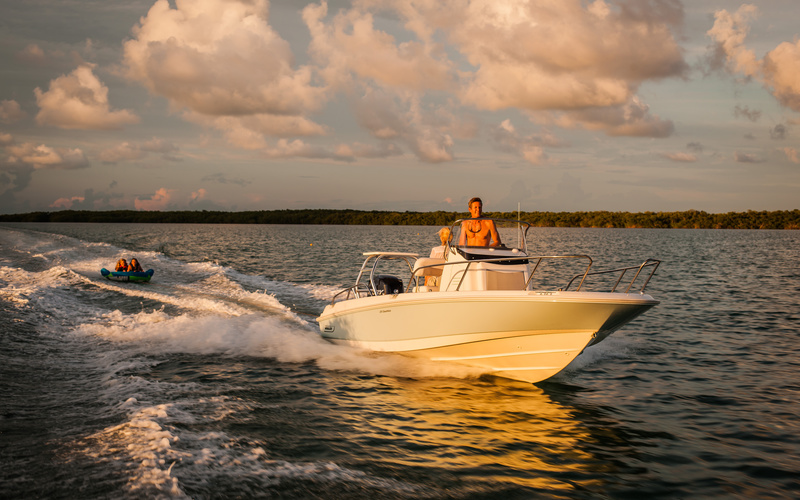 Boston Whaler 210 Dauntless