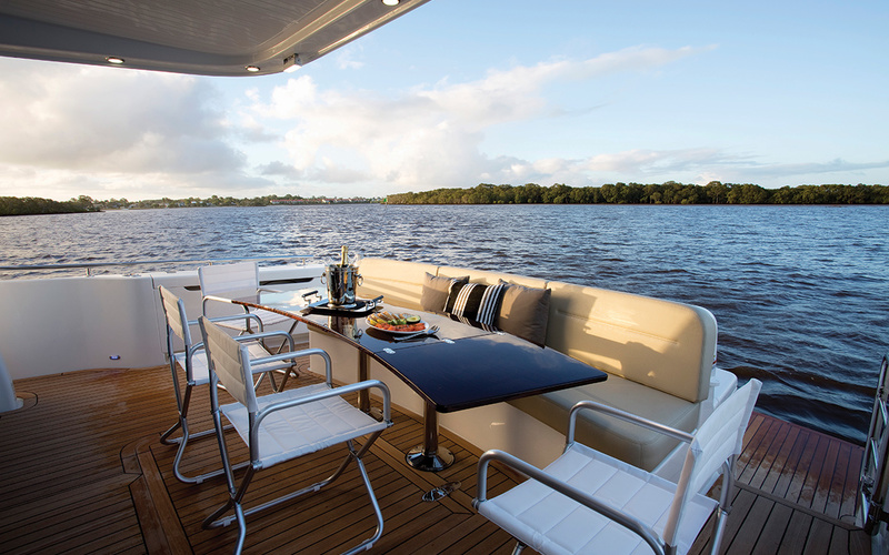 Maritimo M70