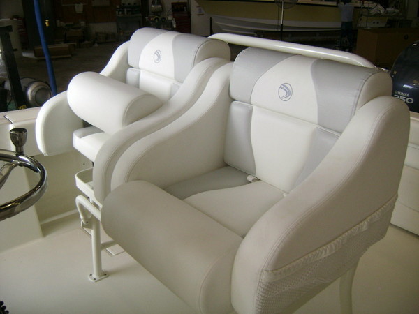 EdgeWater 318CC