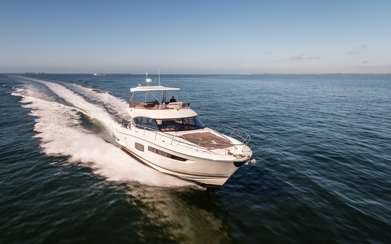 Prestige 560