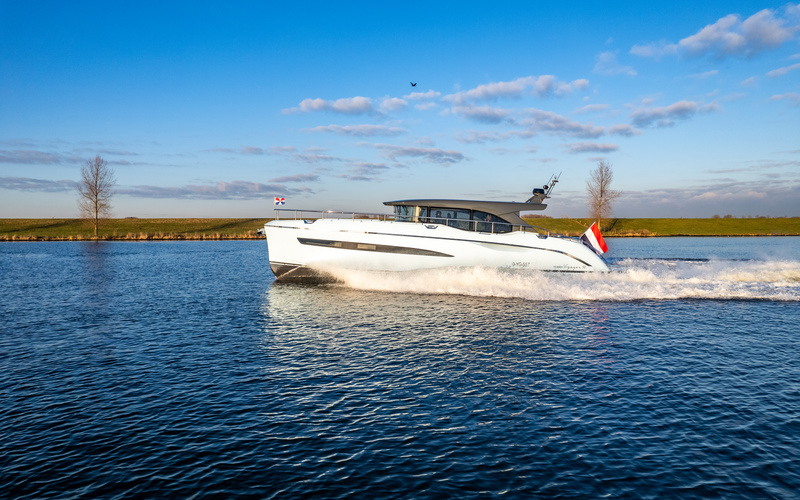 Van den Hoven Voyager 50