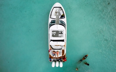 Sea Ray SLX 350 OB