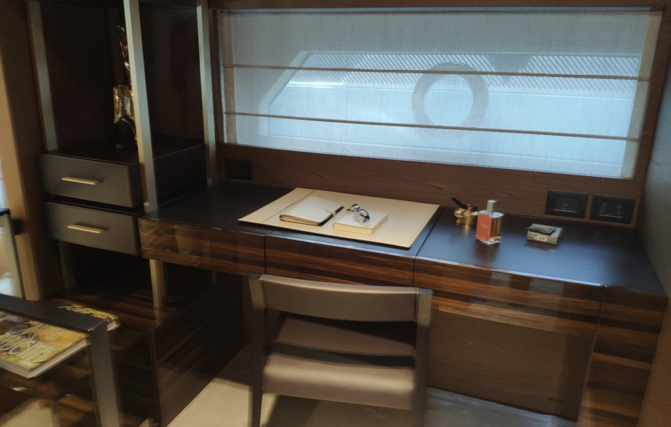 Master cabin on the Ferretti 670