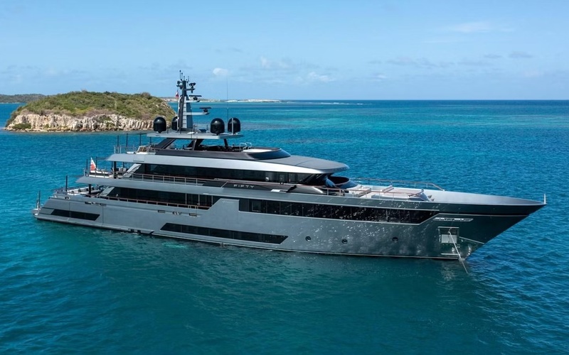 Privateer Flybridge 49