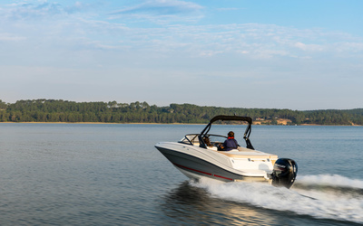 Bayliner VR5 Bowrider Outboard
