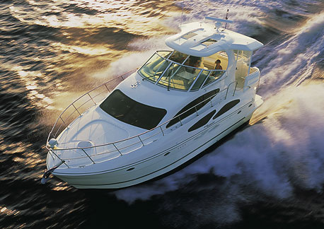 Cruisers Yachts 415 Express Motoryacht