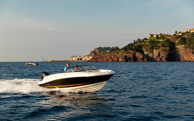 Bayliner VR5 Bowrider Outboard