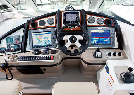 Cruisers Yachts 520 Sports Coupe