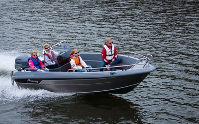 Yamarin Cross 46 Side Console