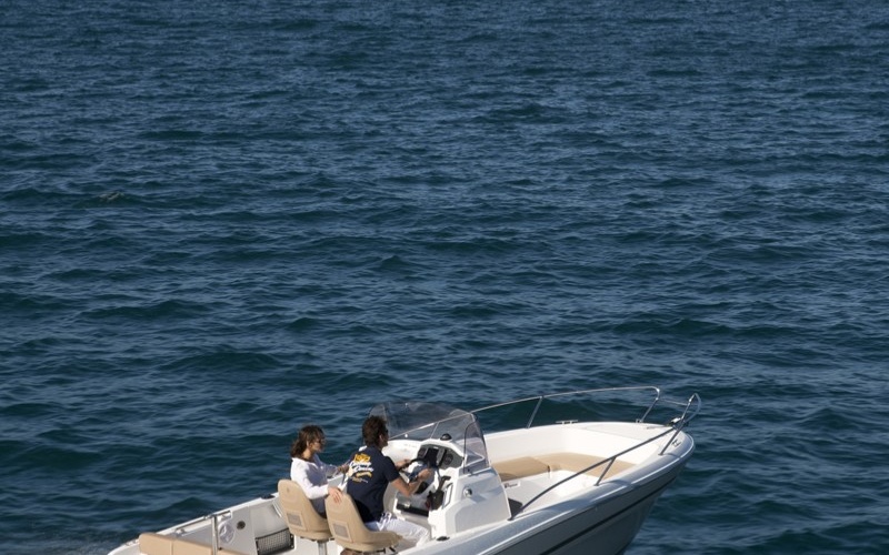 Jeanneau Cap Camarat 6.5 CC Serie 2