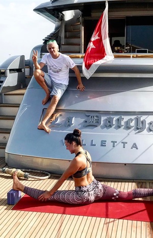 Tinkov's at &laquo;dacha&raquo;