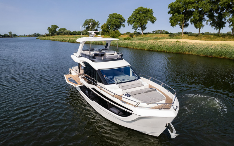 Galeon 560 Fly