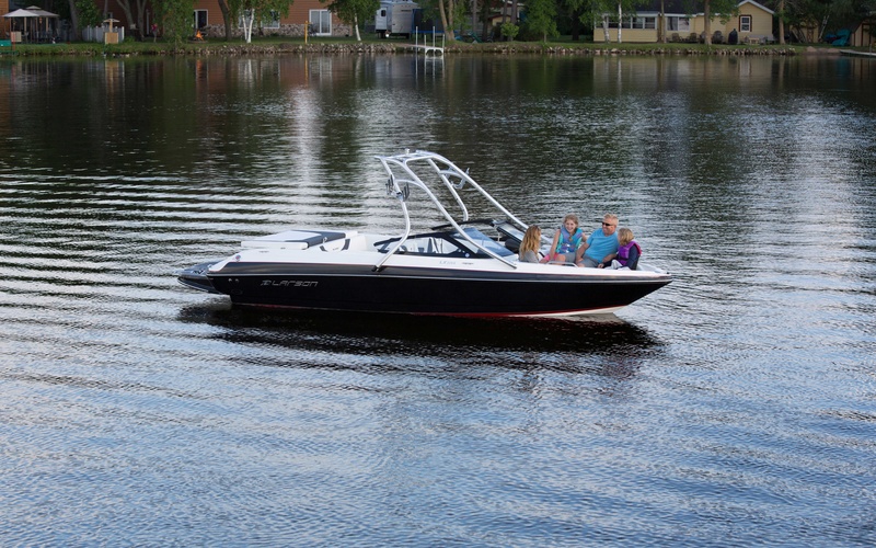 Larson LX 225S