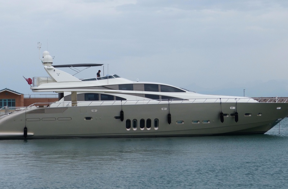 Leopard Love Boat