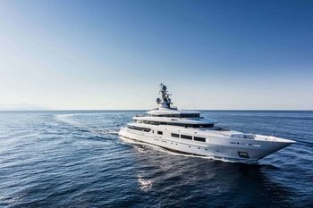 Suerte: a superyacht for Zen cognizants
