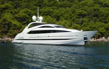 ISA Yachts Sealyon