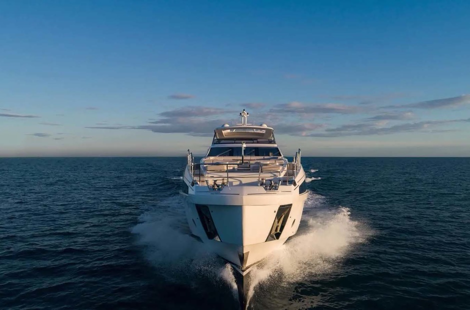 Azimut One & Only