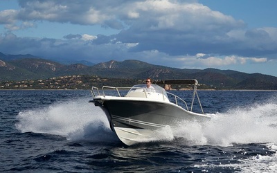 White Shark 228 Cabin