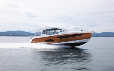 Sealine C390