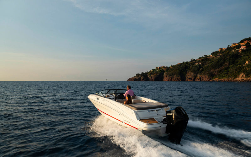 Bayliner VR6 Bowrider Outboard