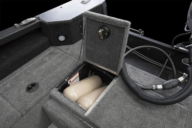 Alumacraft Competitor Shadow 185 CS