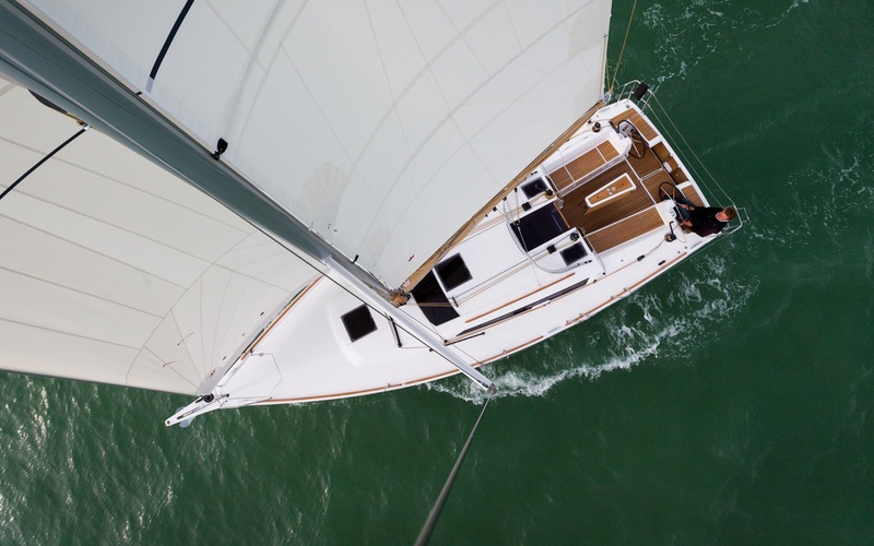 Dufour 350