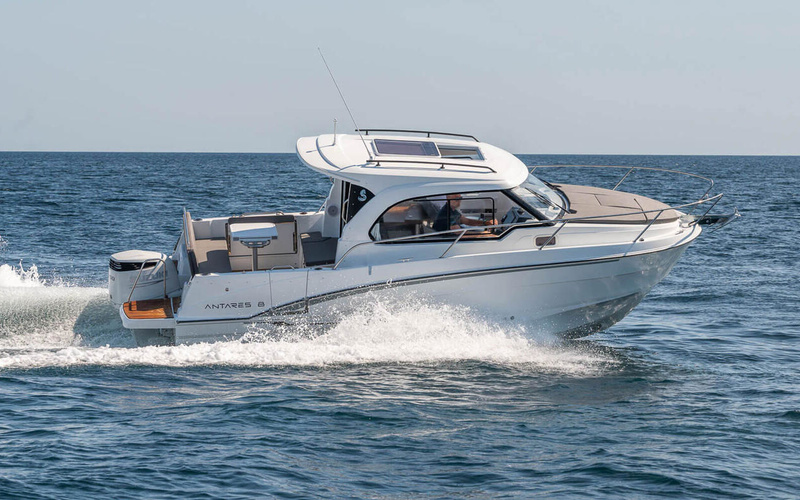Beneteau Antares 8