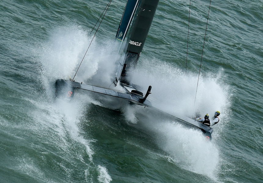 At the end of the second race, the Australians also bent their noses, but, unlike the British, did not break.