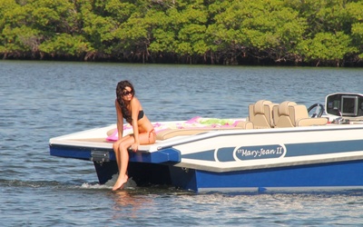 Novurania Chase 23