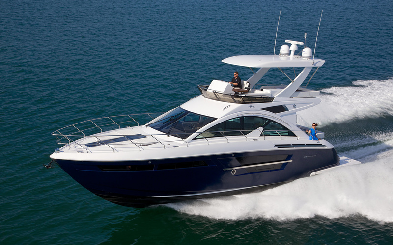 Cruisers Yachts 54 Fly