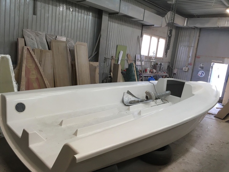 SV20: cockpit and deckhouse for sails