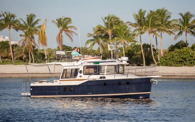 Ranger Tugs R-29 CB
